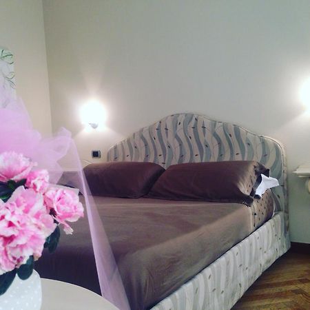 Hotel Langa In Cortemilia エクステリア 写真