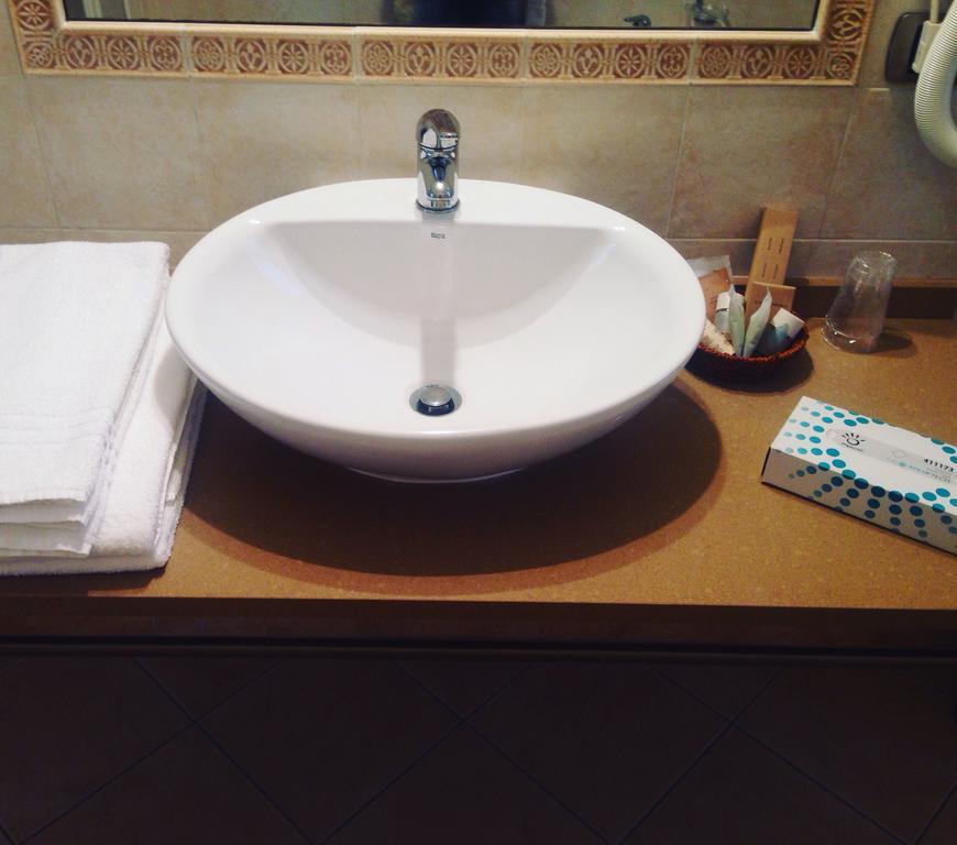 Hotel Langa In Cortemilia エクステリア 写真