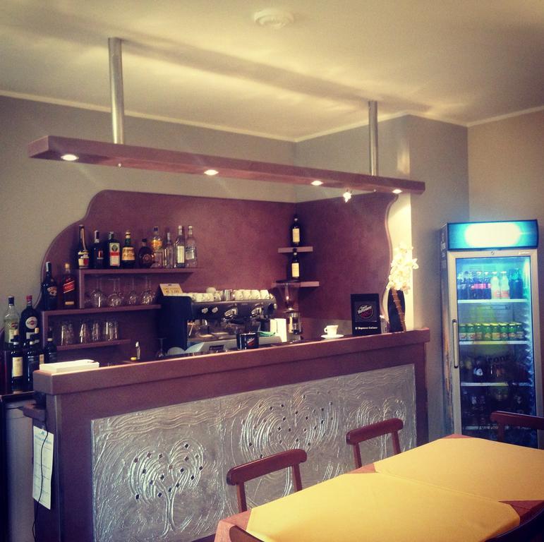 Hotel Langa In Cortemilia エクステリア 写真